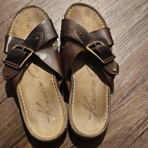 Good Condition Men's sz. 10:  Kenneth Cole Cross Strap Leather Sandals w/Buckle